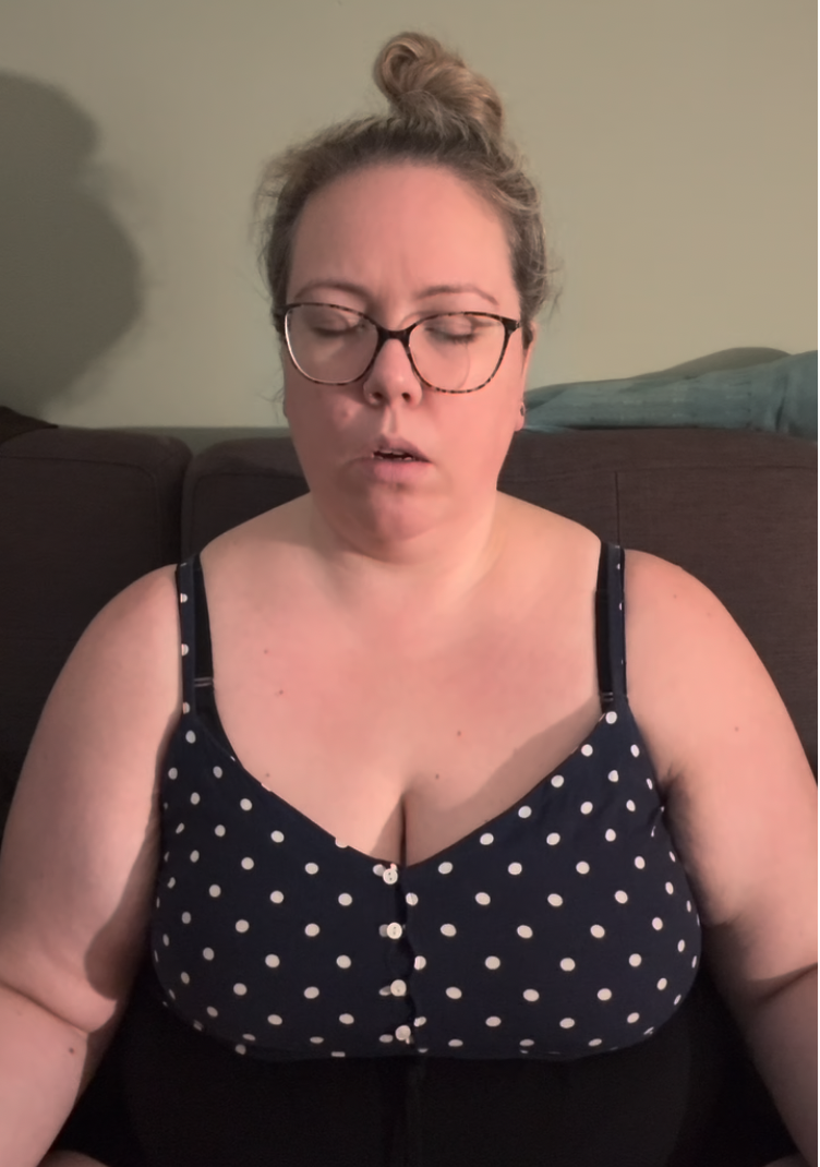 Karolina chanting Om