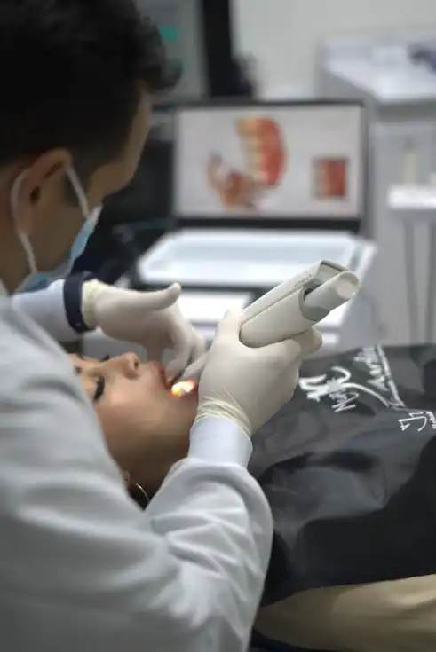 Intraoral 3D scanner for digital dentistry in Cali — Dr. Juan Carlos Martínez