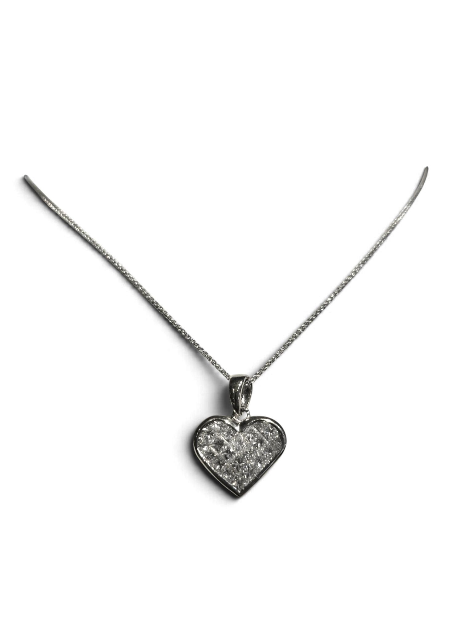 Pave diamond heart pendant