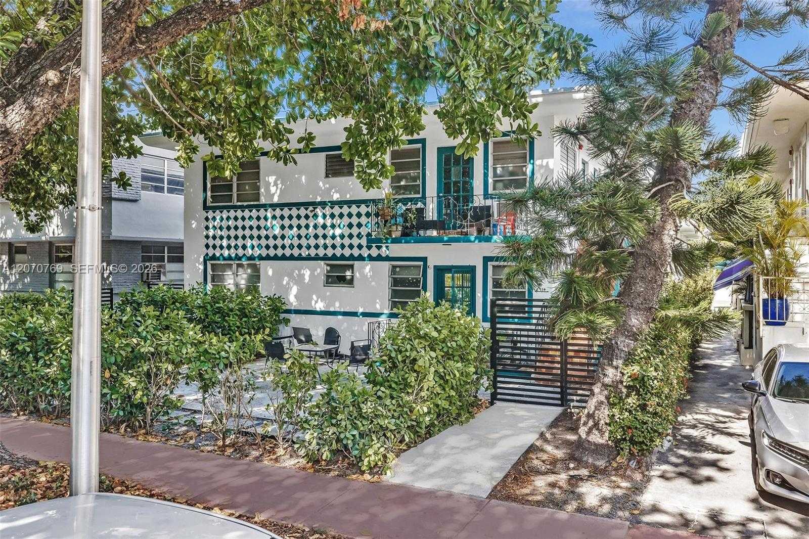934 MERIDIAN AVE #3, MIAMI BEACH - Photo 1