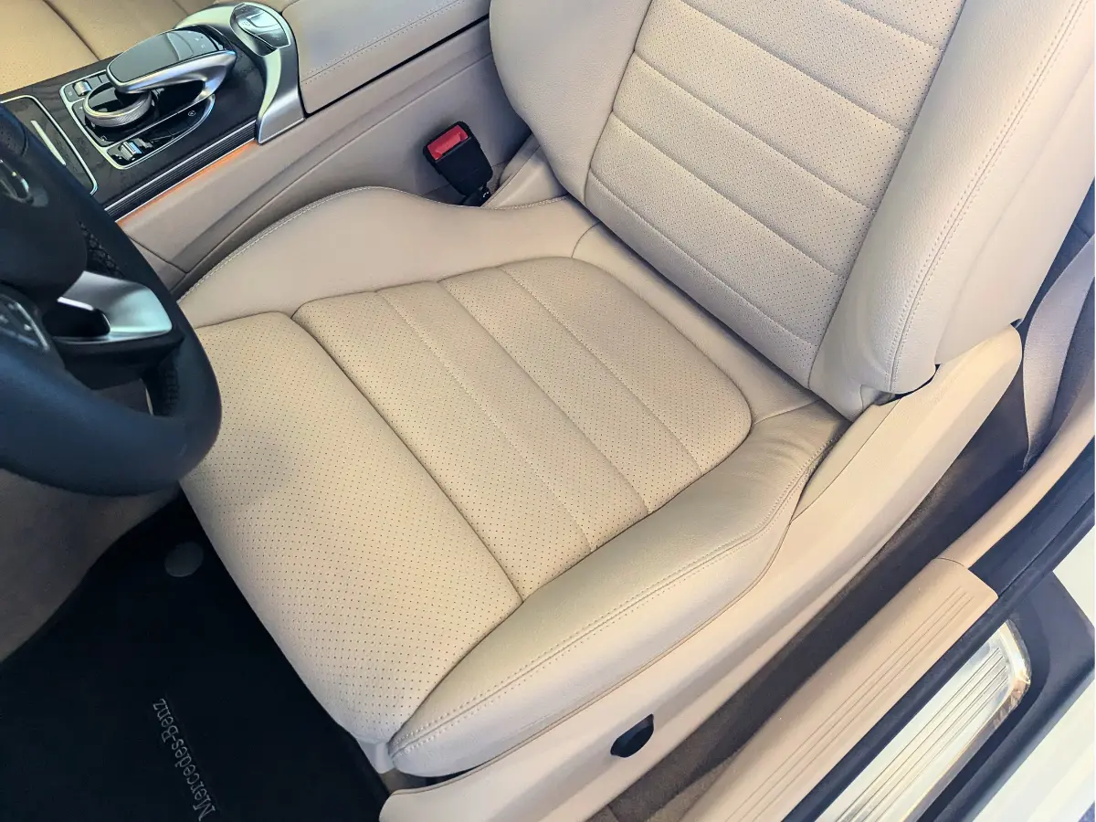 Interior 3