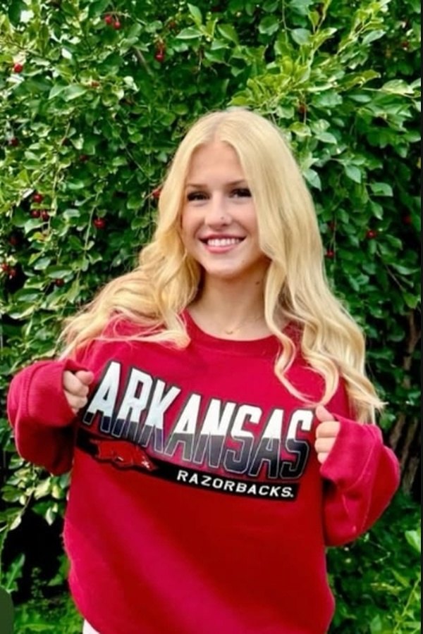Kaci Bzeta, committed to the Arkansas Razorbacks, trained at Jungle Athletics Calgary