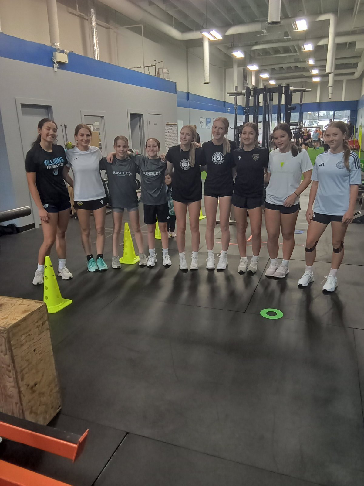 APDL soccer players in the Friday speed group at Jungle Athletics Calgary