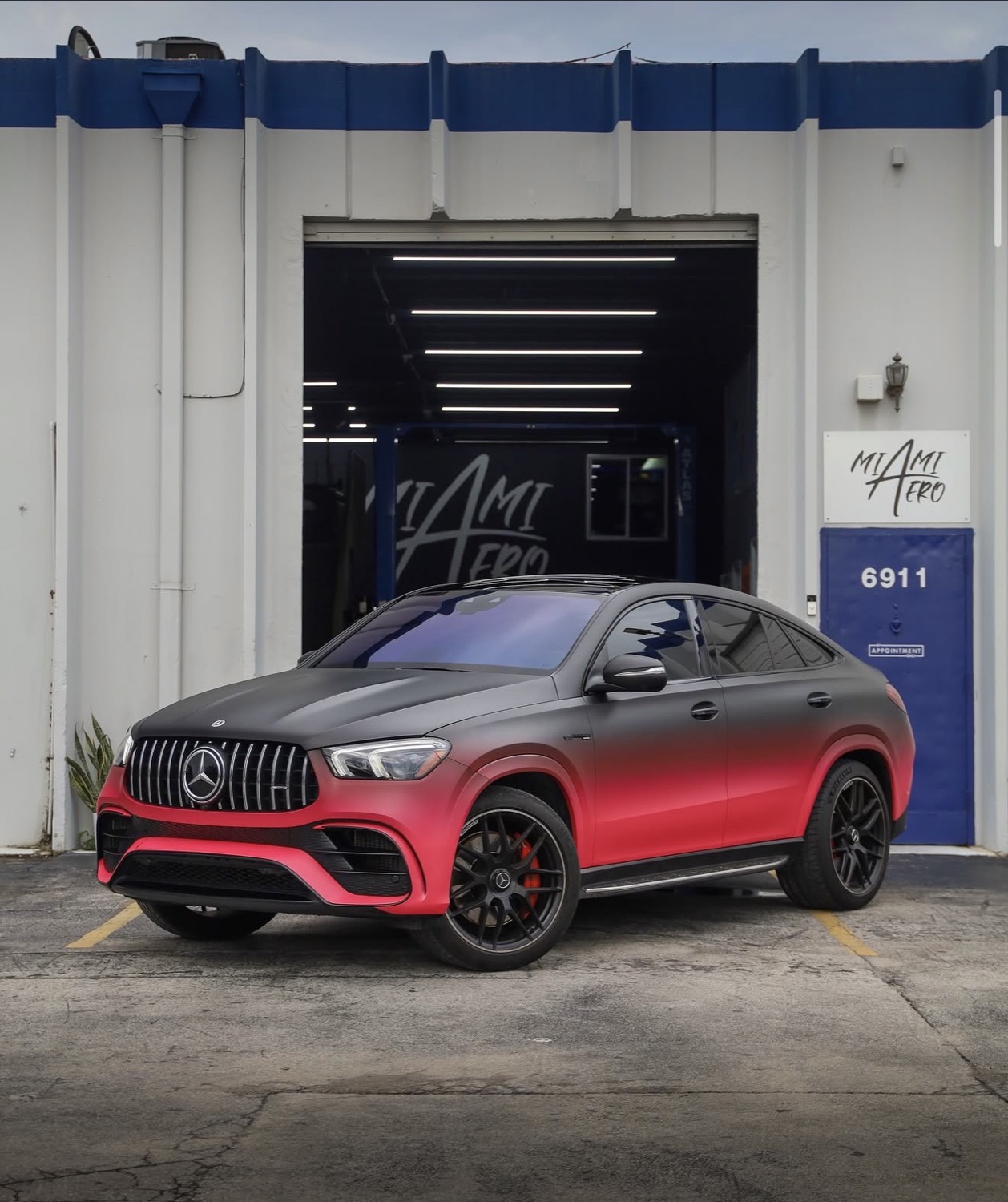 Two tone wrap on a Mercedes GLE