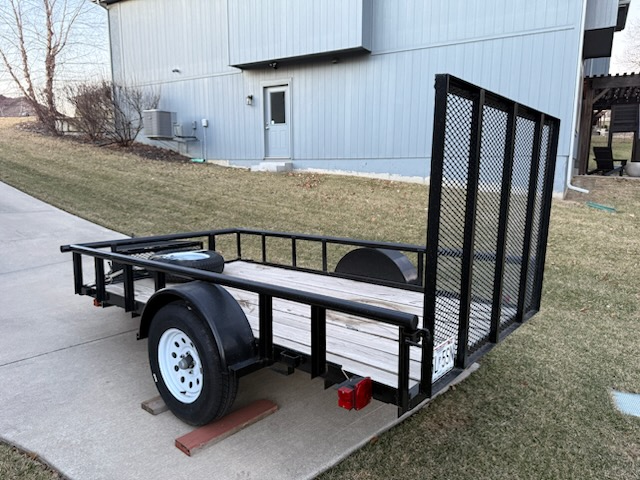 5.5x10 Utility Trailer rental in Kansas City, MO