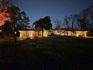 {{ custom_values.service_1 }} in {{custom_values.area_2})