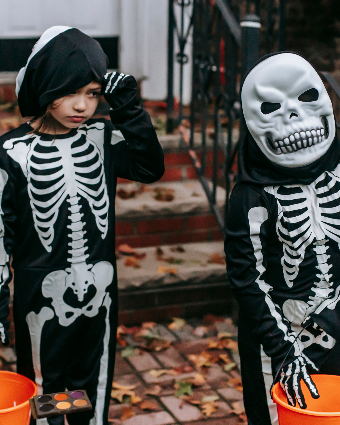 Kids wearing halloween custome Kids wearing halloween custome