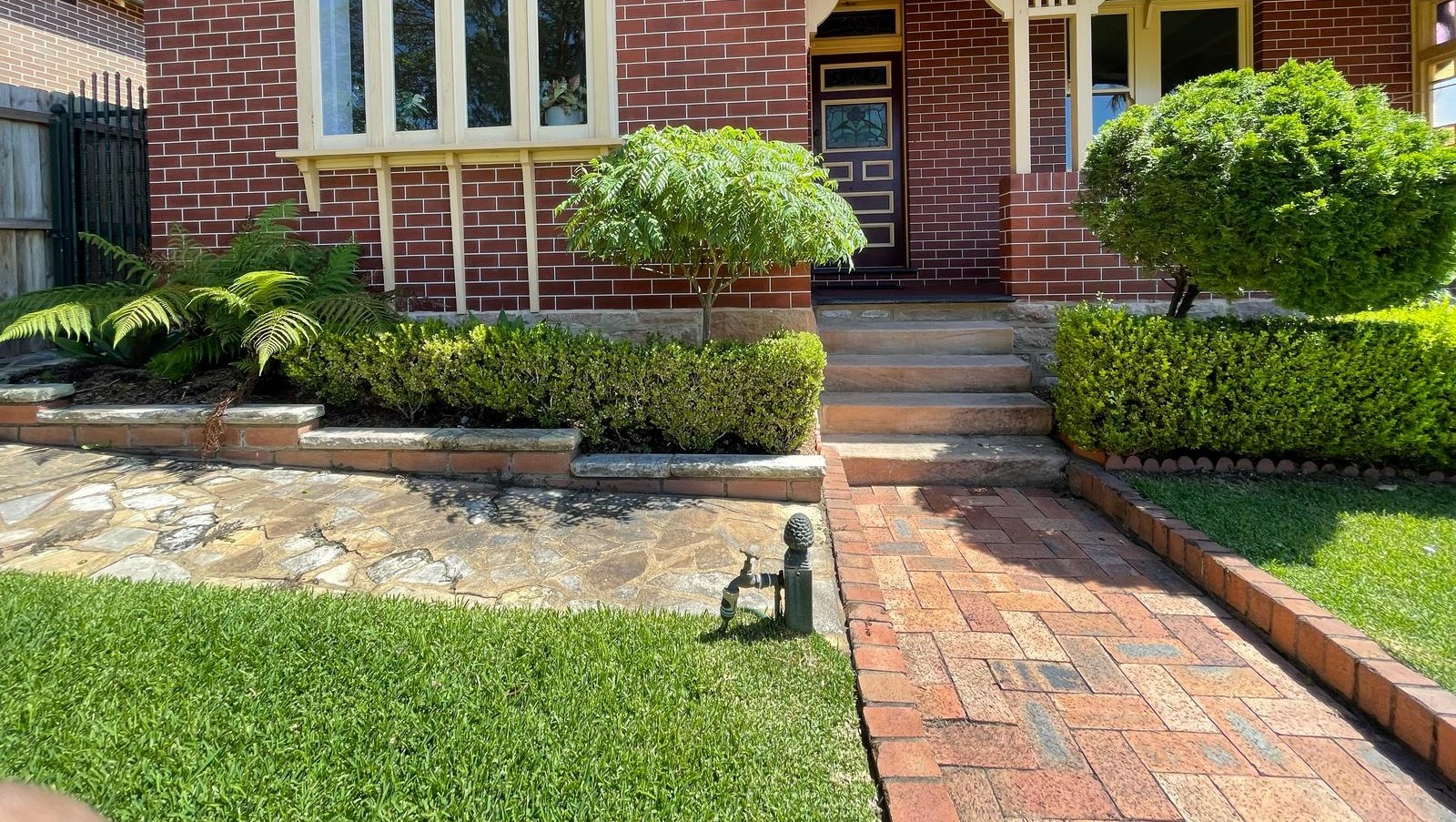Lawn mowing Burwood