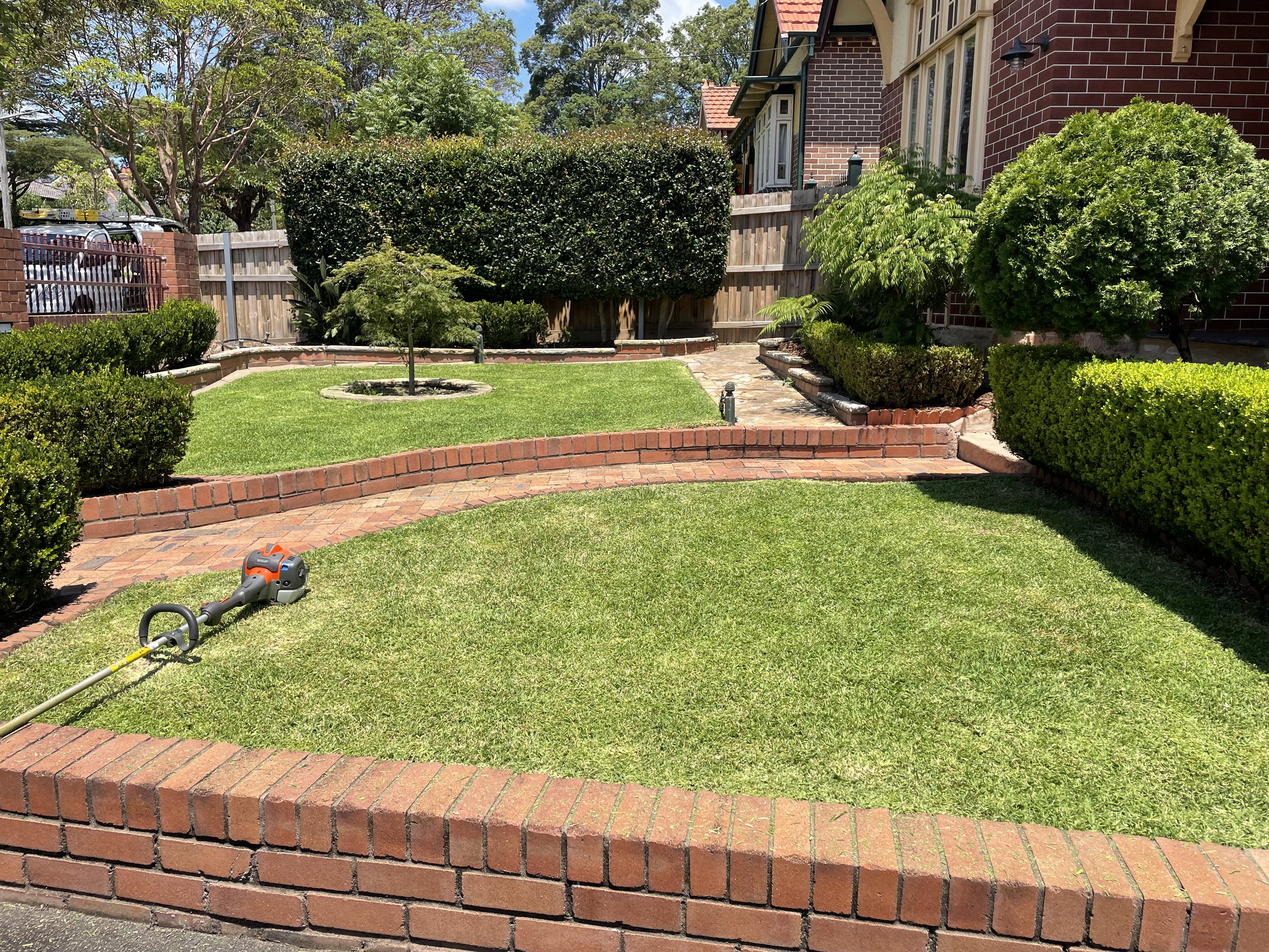Lawn Mowing Marrickville 3