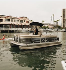 20ft Suntracker Party Barge