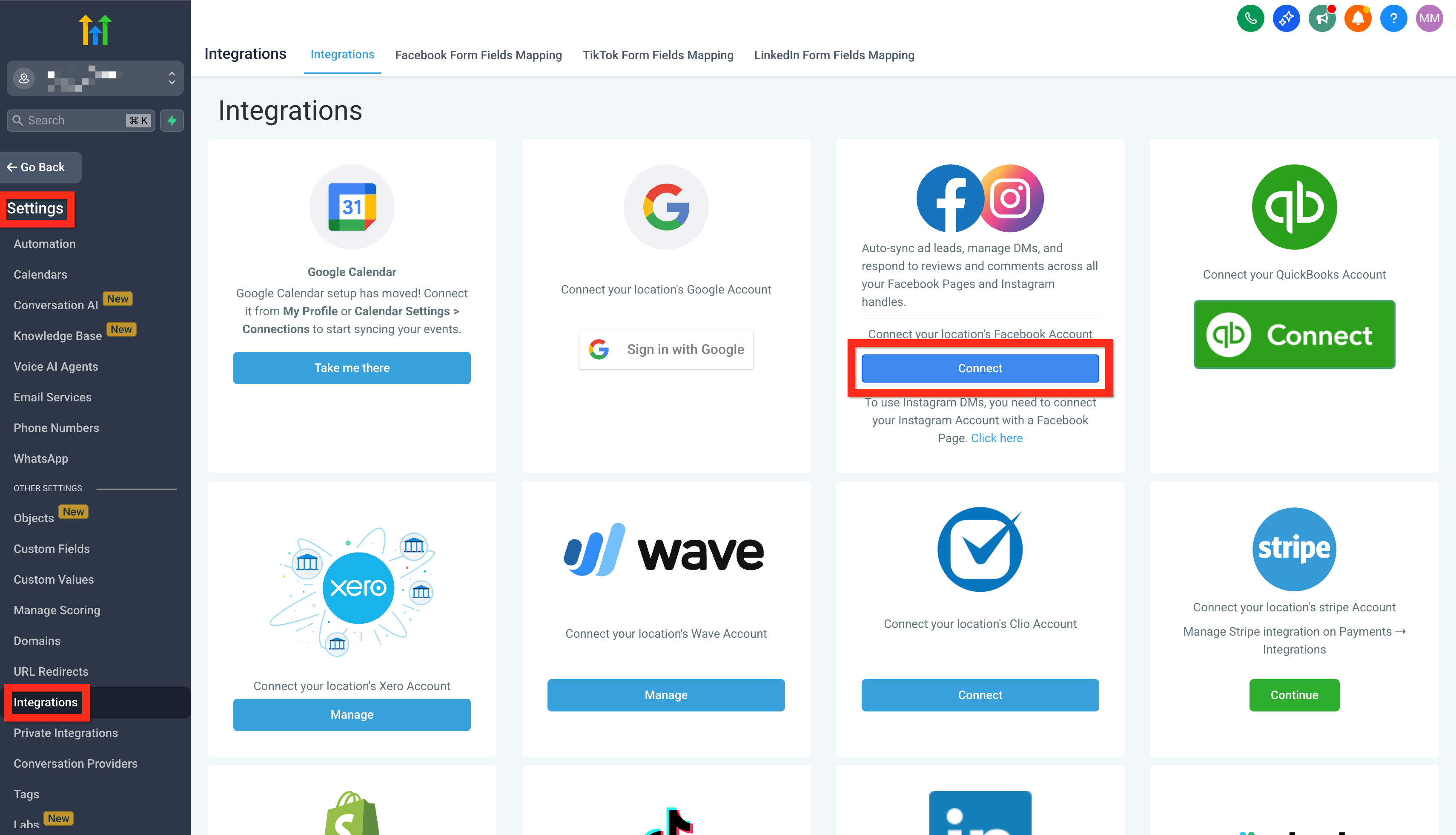 Schermata delle integrazioni di Futuria CRM che mostra il pulsante 'Collega' per Facebook e Instagram.