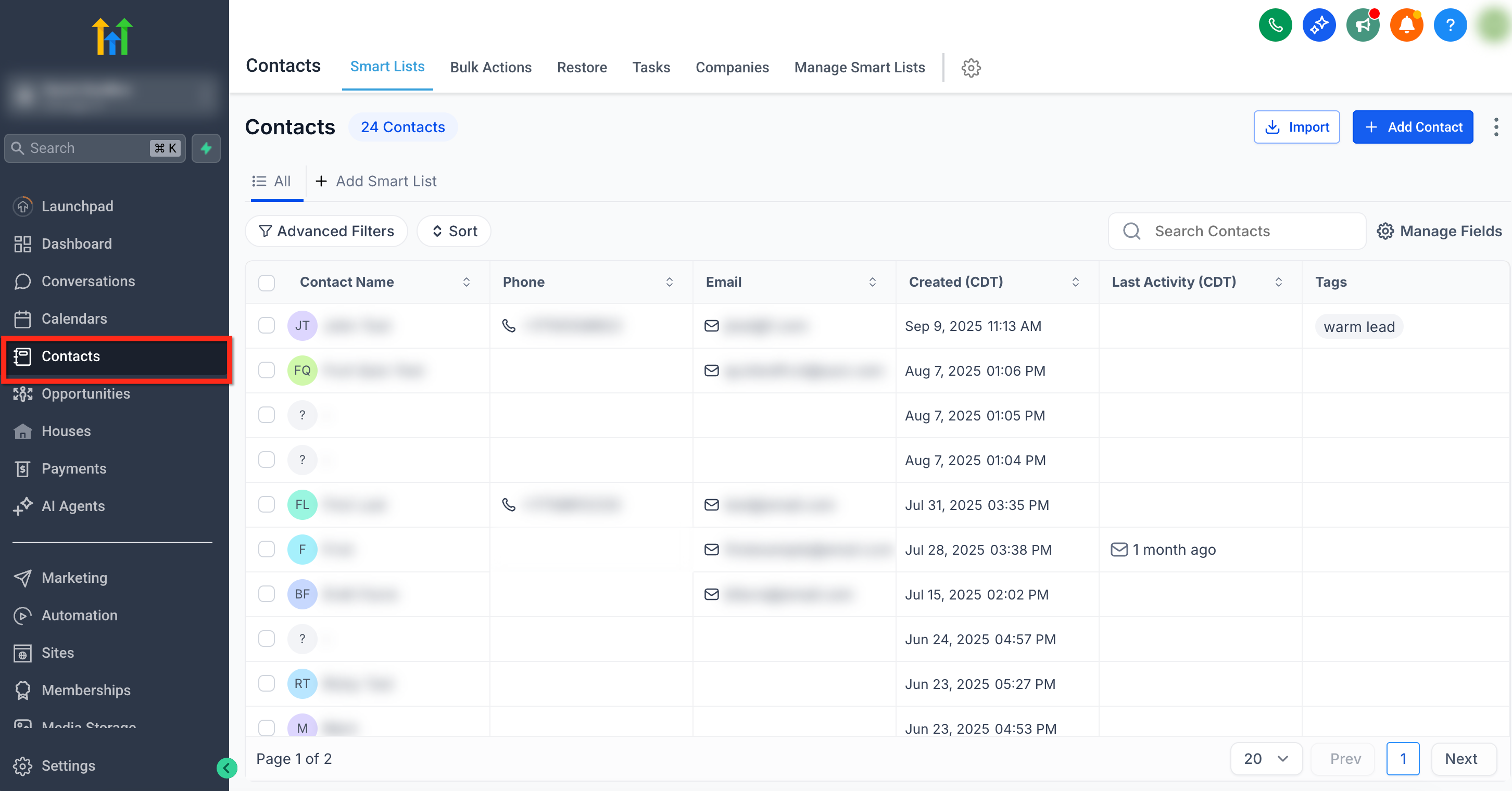 Menu di navigazione di Futuria CRM con la voce Contatti evidenziata.