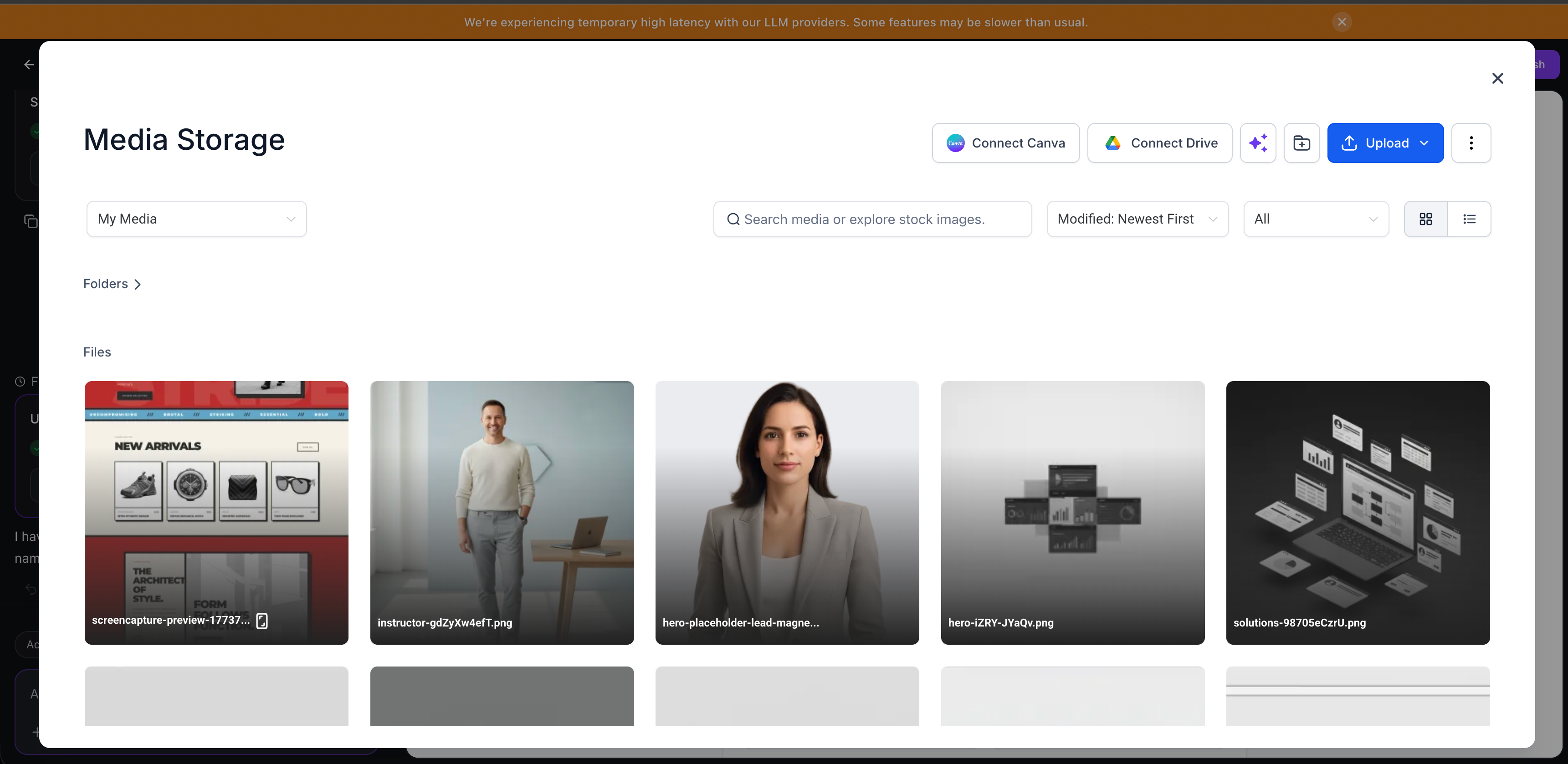 Selezione di un'immagine dalla libreria media all'interno dell'editor visuale.