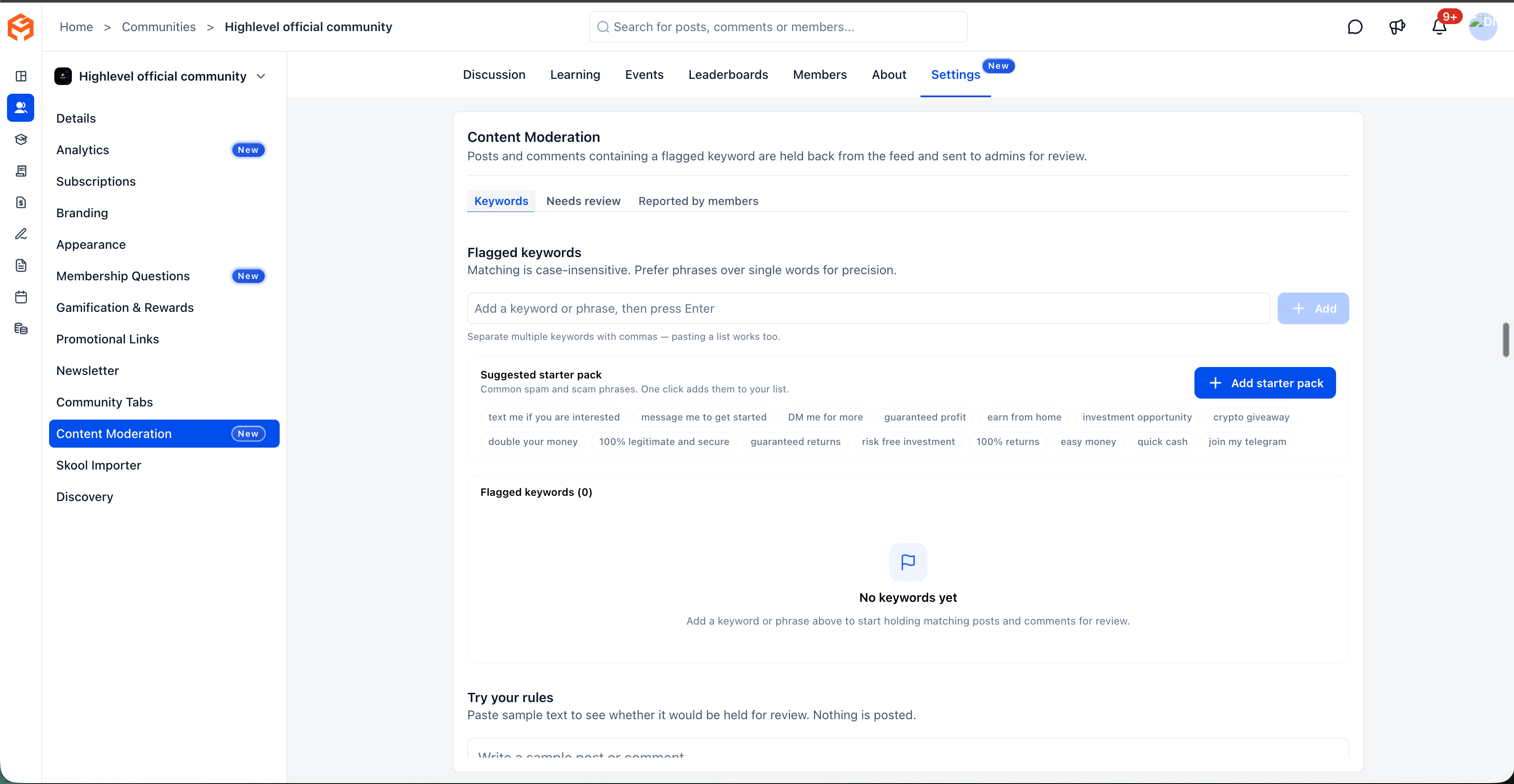 Schermata delle impostazioni di moderazione dei contenuti in Futuria CRM, con la scheda Parole chiave selezionata.