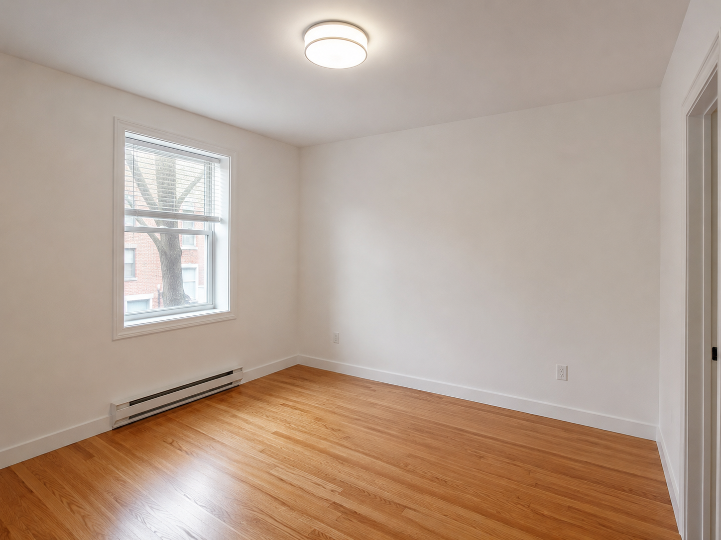 Leerer Raum vor Virtual Staging