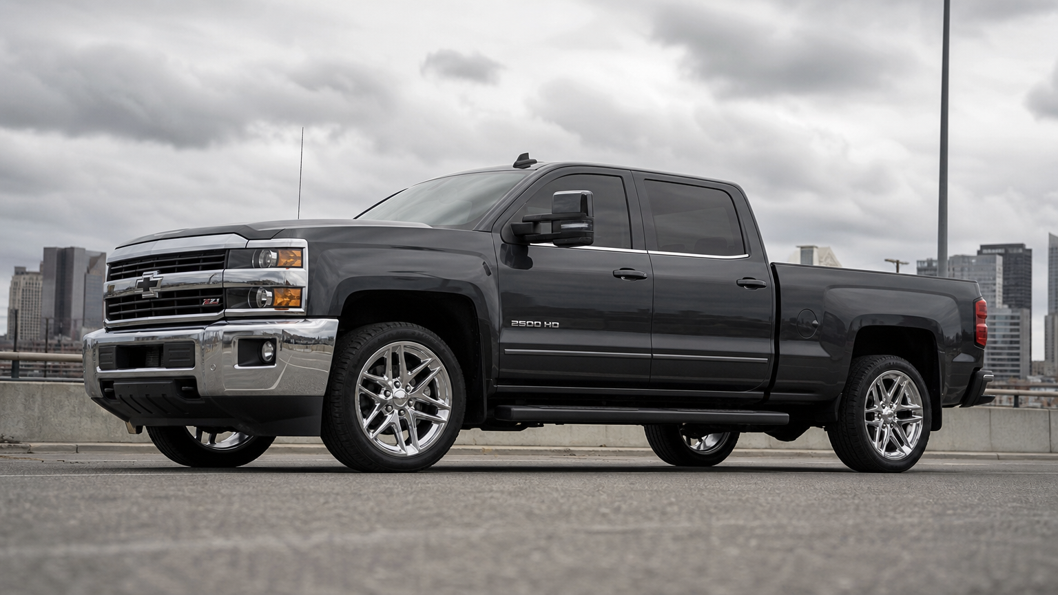 2019 Silverado 2500 LML Duramax street build Houston Drop Forged Diesel