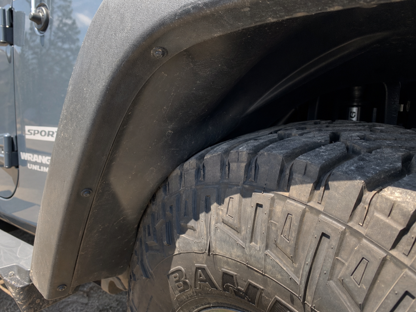 All-terrain versus mud-terrain tread pattern comparison for Jeep tires