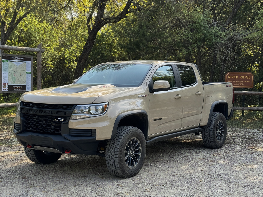 Lifted Chevy Colorado ZR2 parked at a Texas trailhead