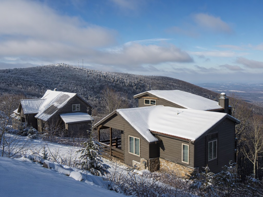 High-elevation cabins and chalets at Beech Mountain, North Carolina