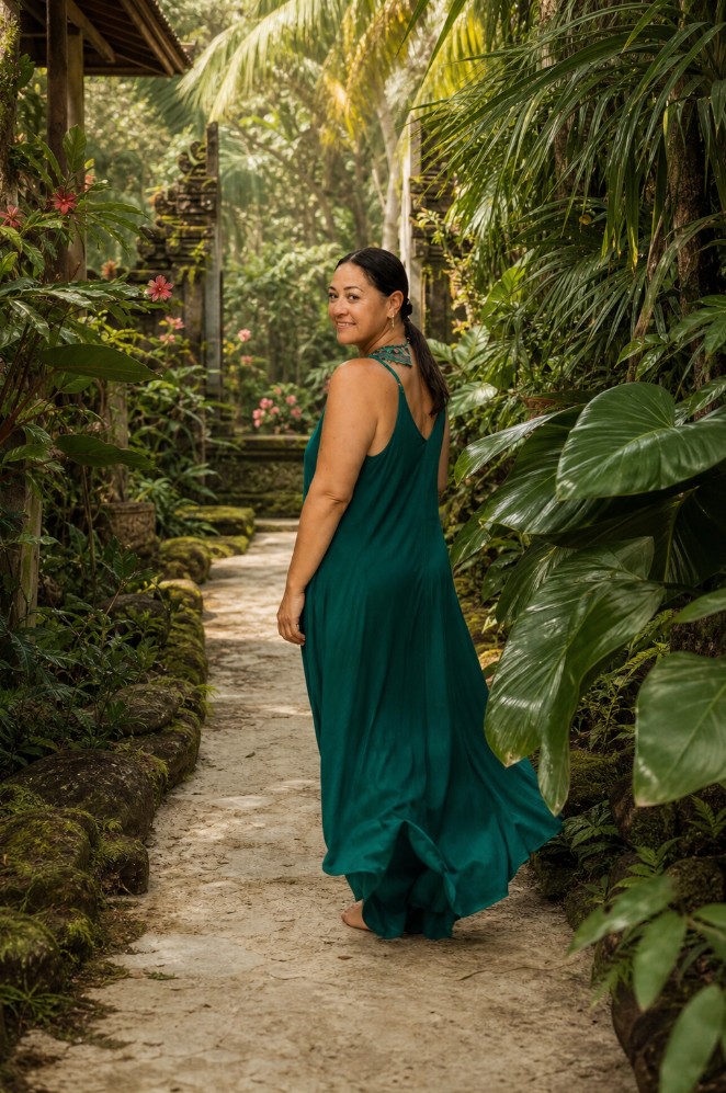 Carmen Rosas, turned over her shoulder in the jungle