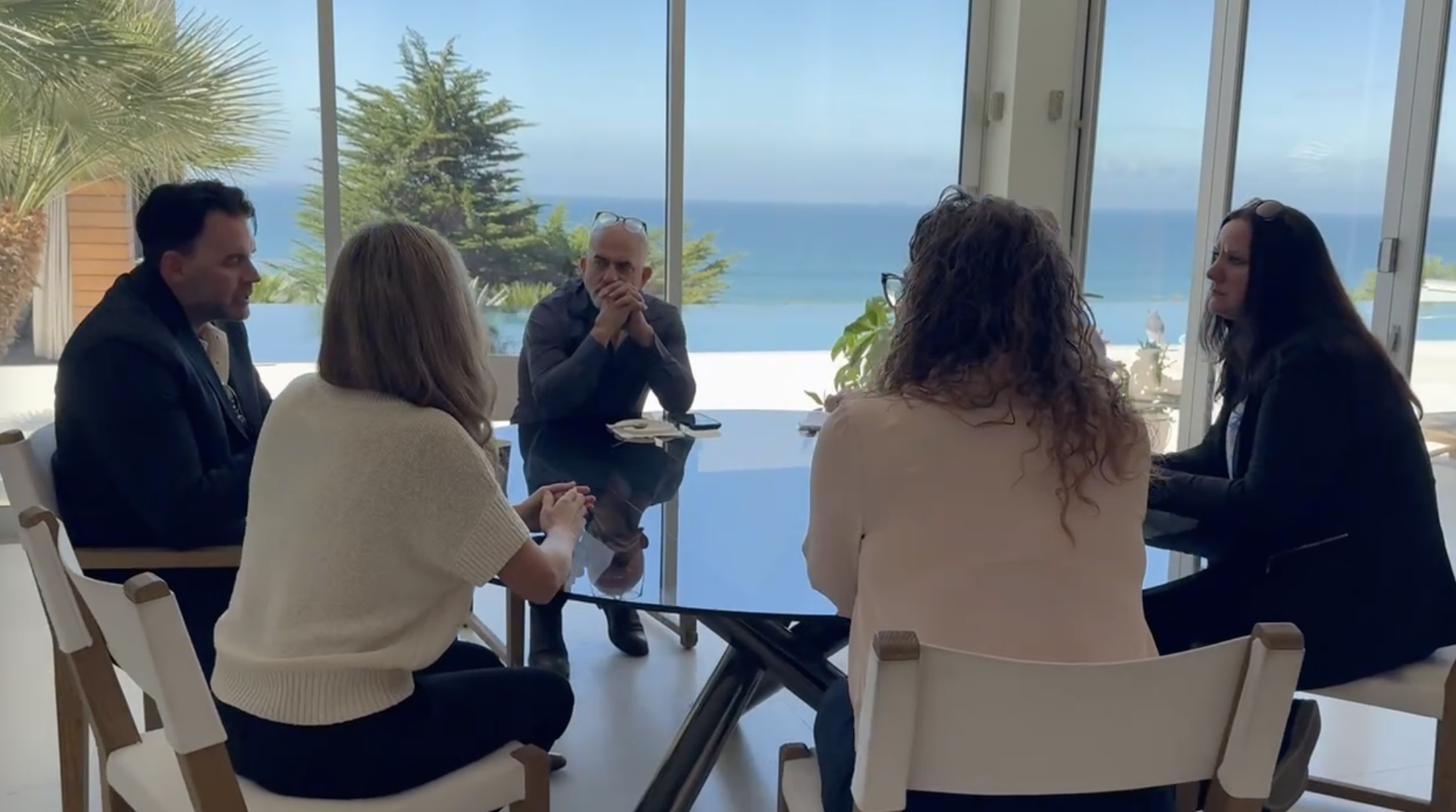 Visionaries Roundtable session overlooking the Pacific