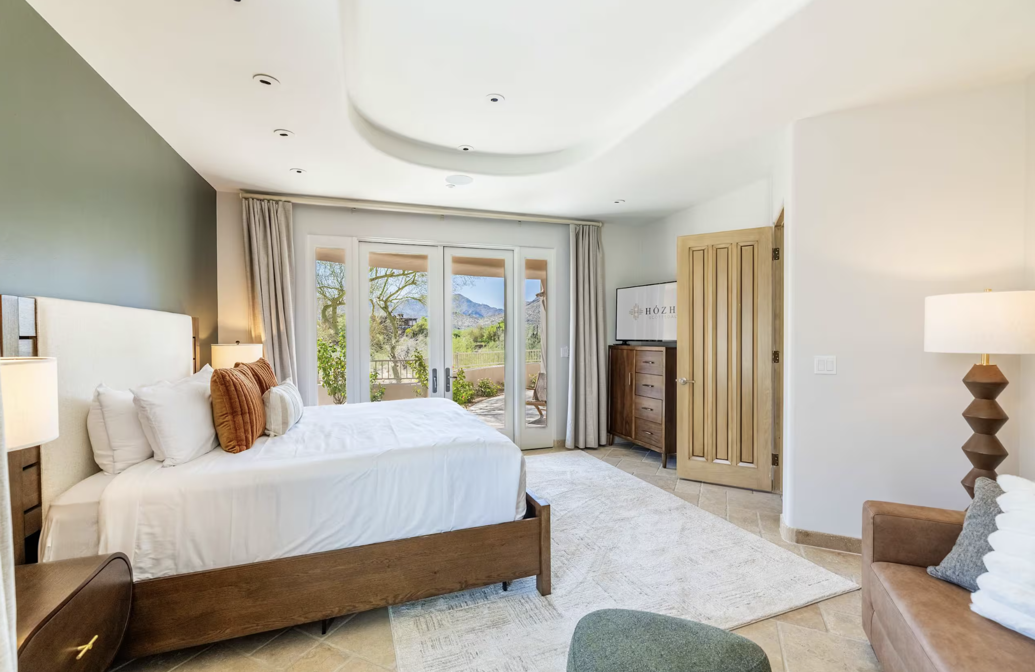 Suite 9: The Arroyo Garden Suite