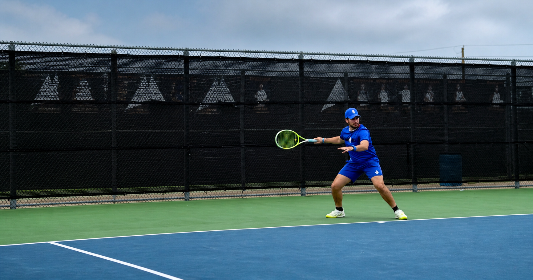 Zenniq Academy tennis player focused on court during pressure training and competitive development