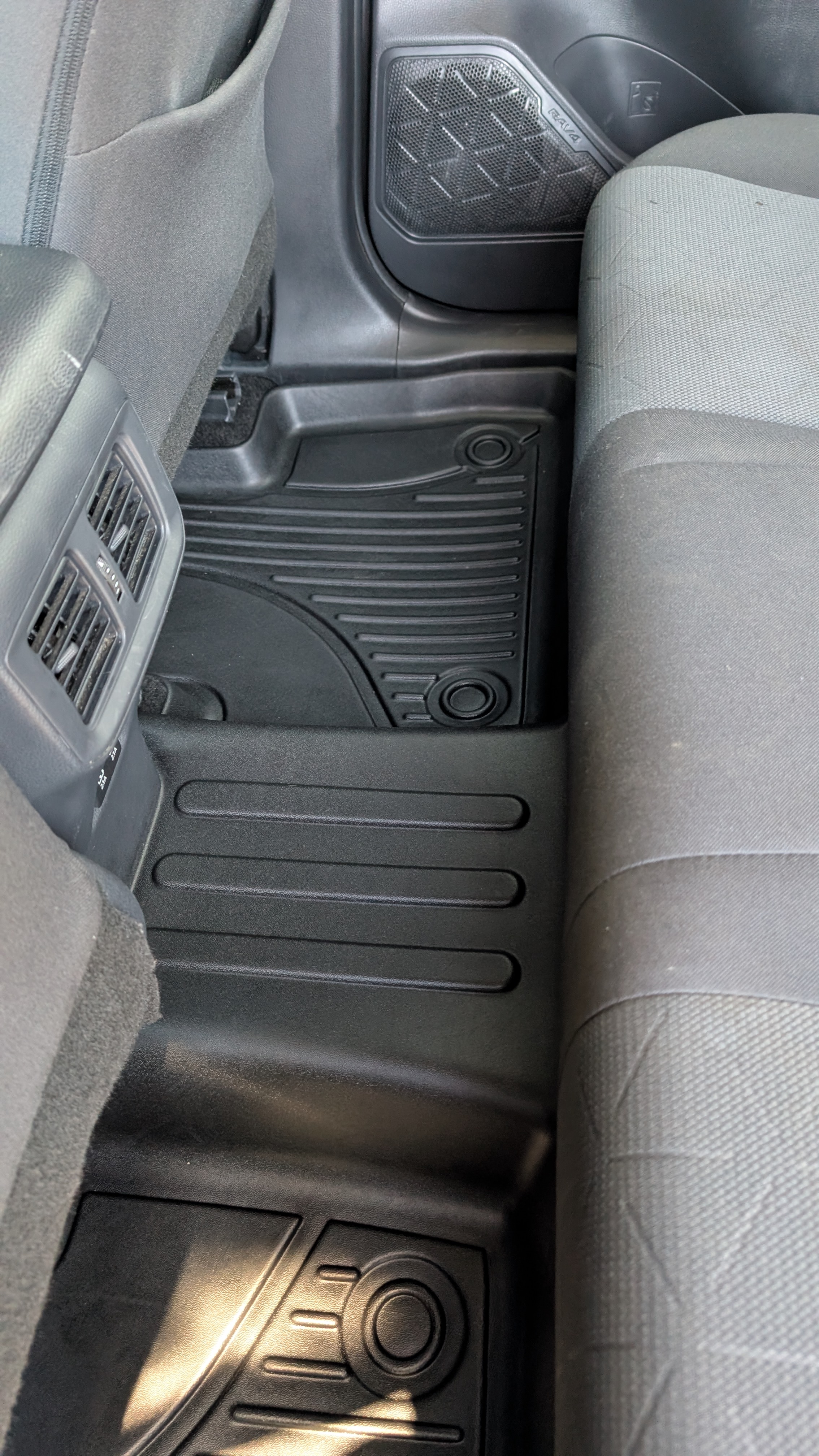 Toyota rear seats after pet hair removal and extraction — clean restored