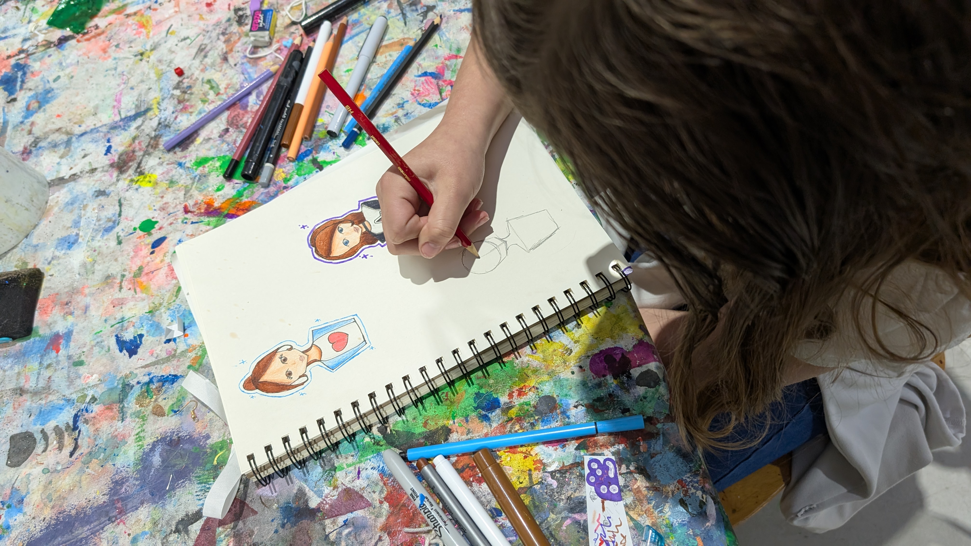 Child drawing at Creative Makes art studio Hastings Mornington Peninsula Child drawing at Creative Makes art studio Hastings Mornington Peninsula