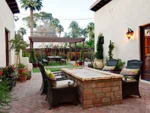 {{ custom_values.service_3 }} in {{custom_values.area_4})