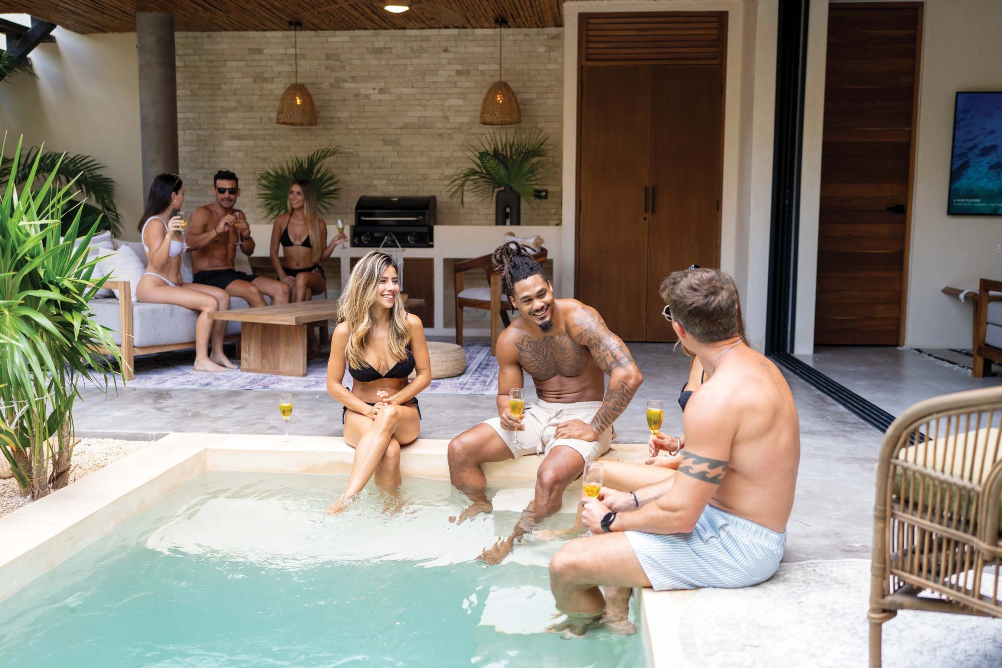 Villa jacuzzi group