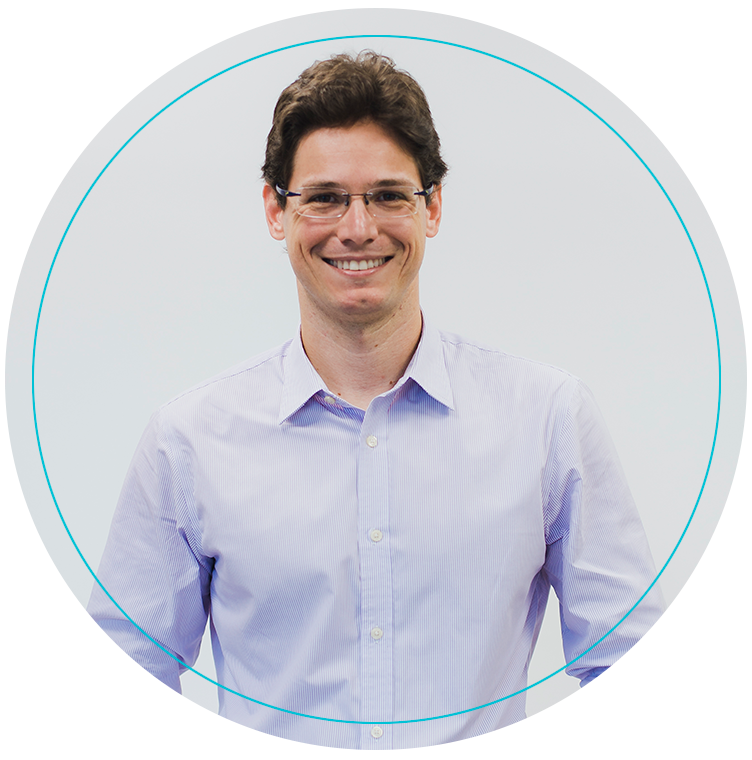 Dr. Gustavo Borgo