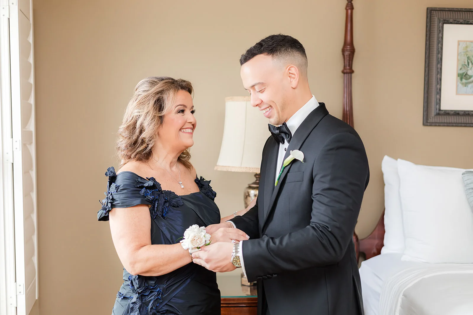 Eleni and Vasili — bride and groom on the staircase
