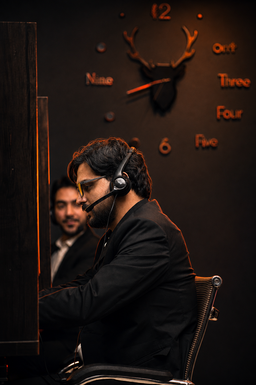 Dedicated calling agent working on your campaign