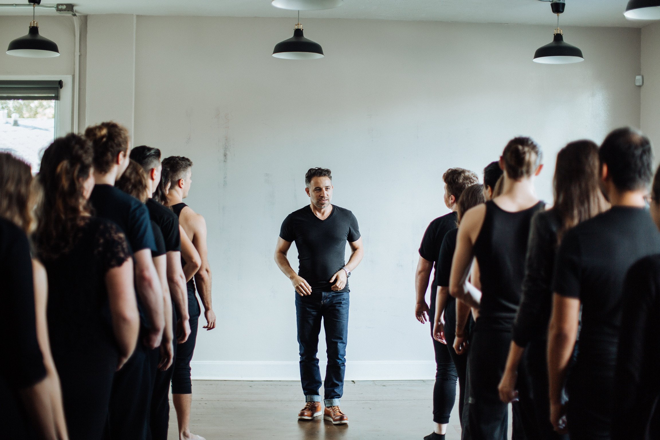 Fab Altamura with a group of trained performers in a coaching environment