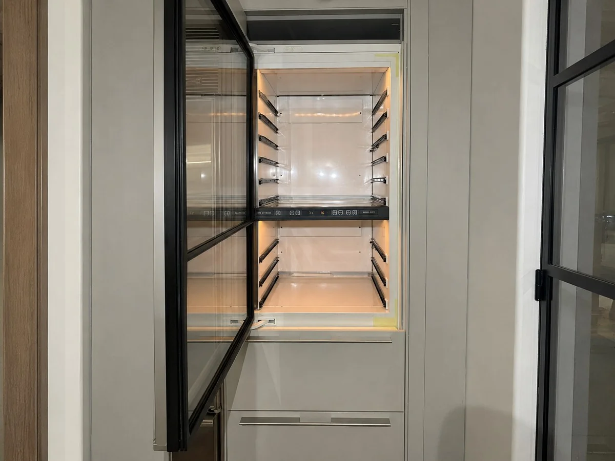 Temperature swinging — unit switched off by the owner &mdash; Sub-Zero 427R wine storage, Smyrna, GA