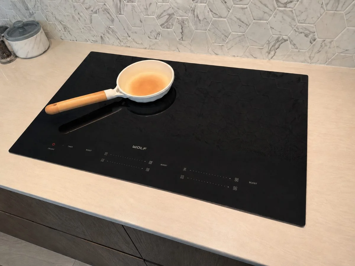 One zone working, three dead &mdash; Wolf CI365C/B induction cooktop, Duluth, GA