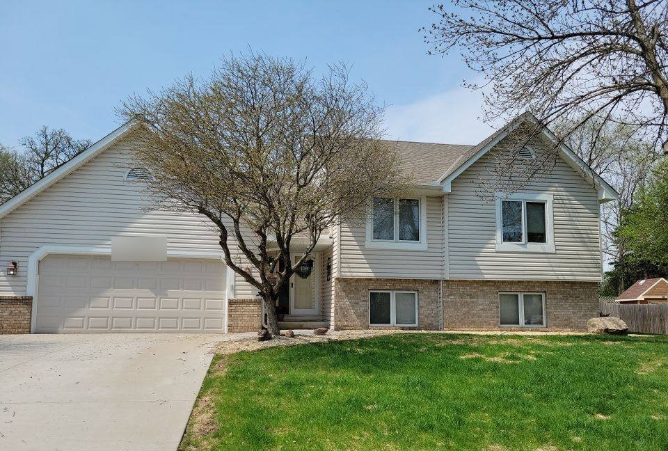 Ranch-style home in Lakeville photographed during a roof project, May 2022
