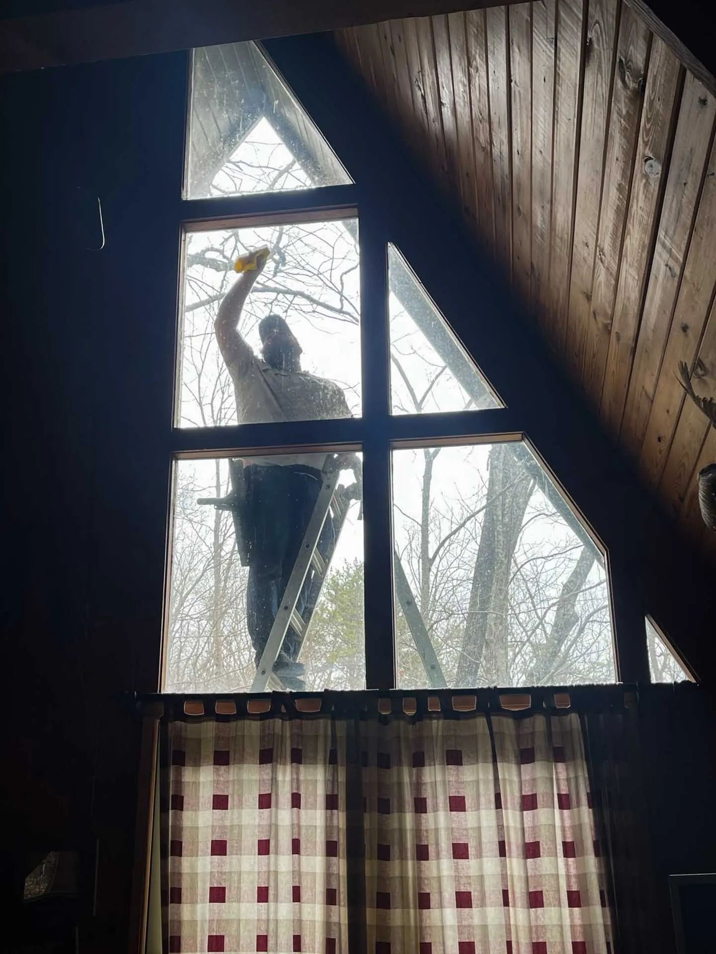 Do Window Cleaners Work In The Rain?