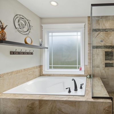 {{ custom_values.service_2 }} in {{custom_values.area_2})