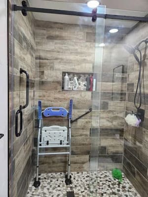 {{ custom_values.service_4 }} in {{custom_values.area_3})