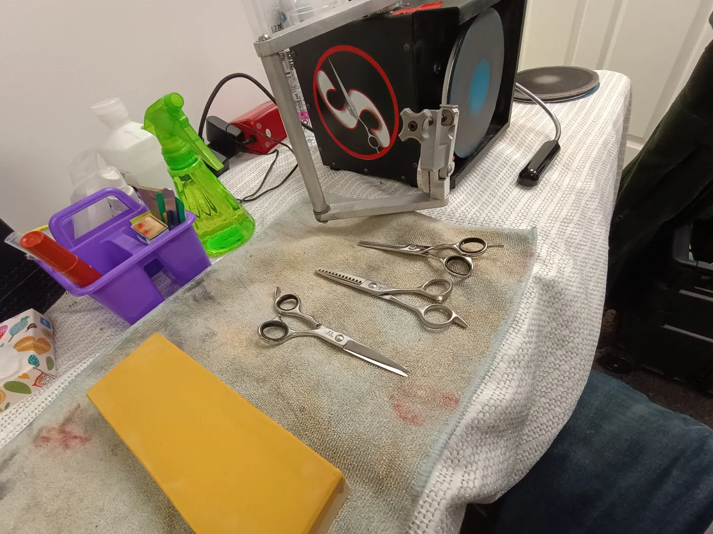 SHARP it mobile precision sharpening machine setup on-site at a local salon