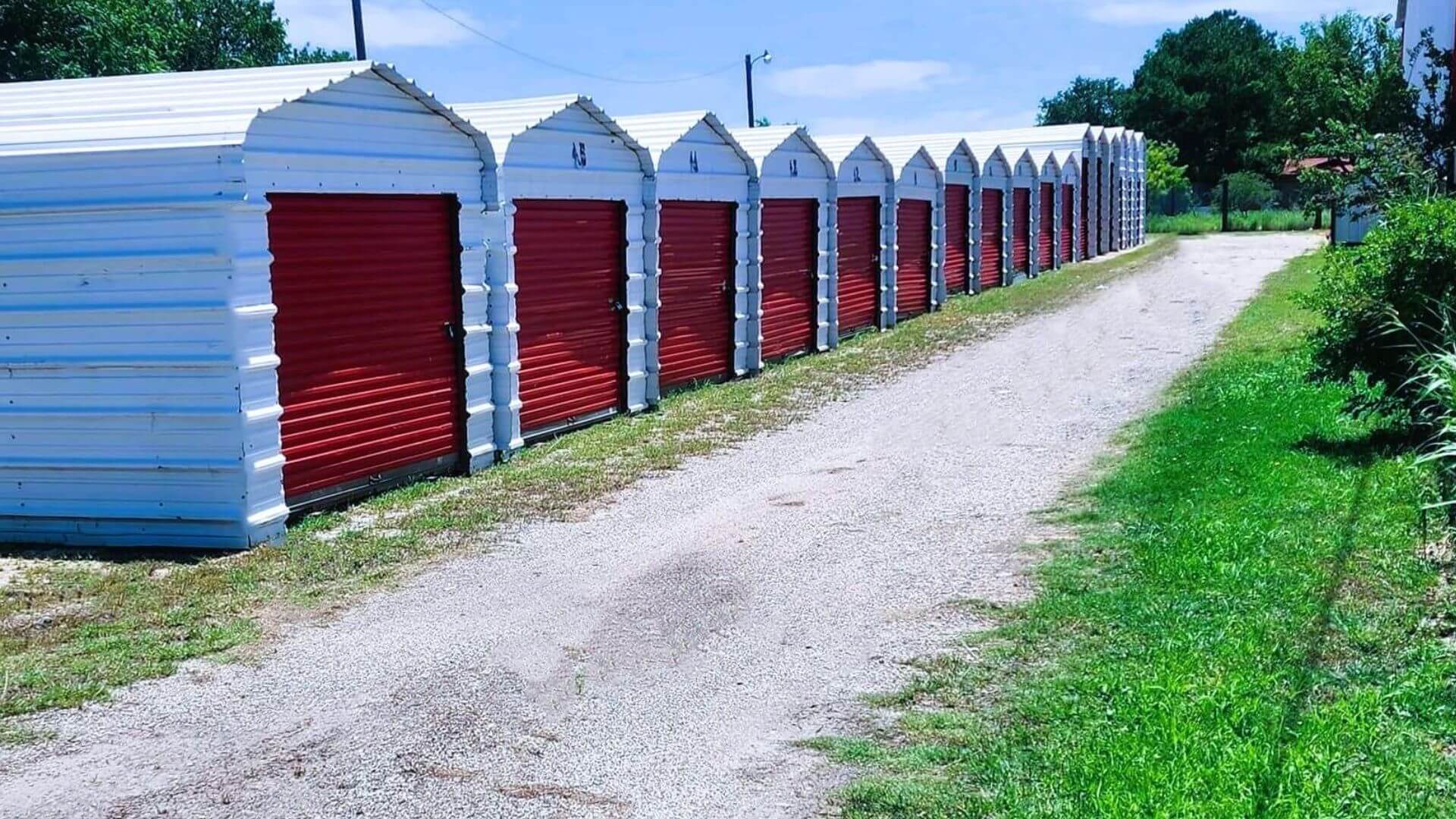 Self storage facility near me