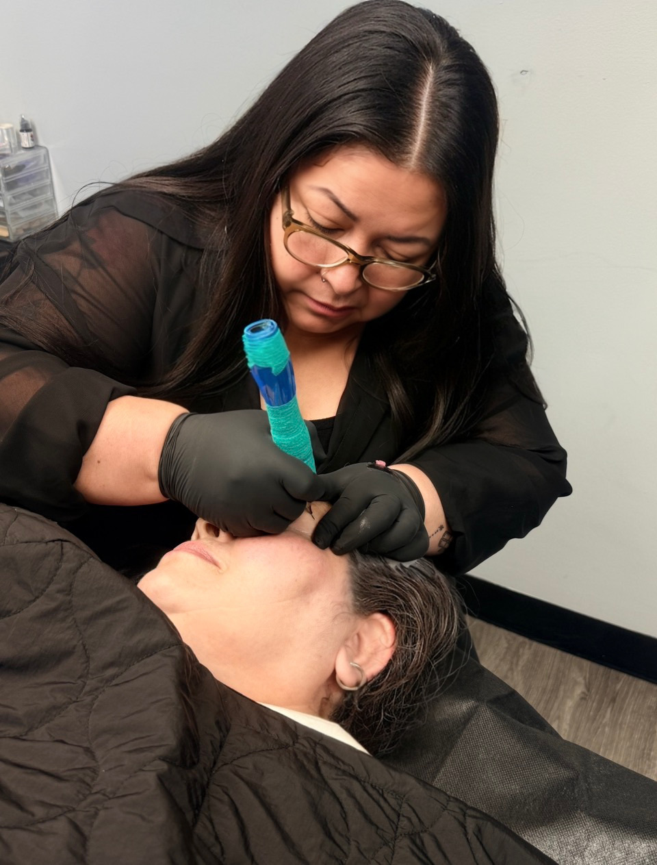 Elizabeth Navarro, Master PMU Artist and founder of Beauty Ink
