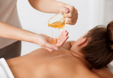 Aromaöl-Massage