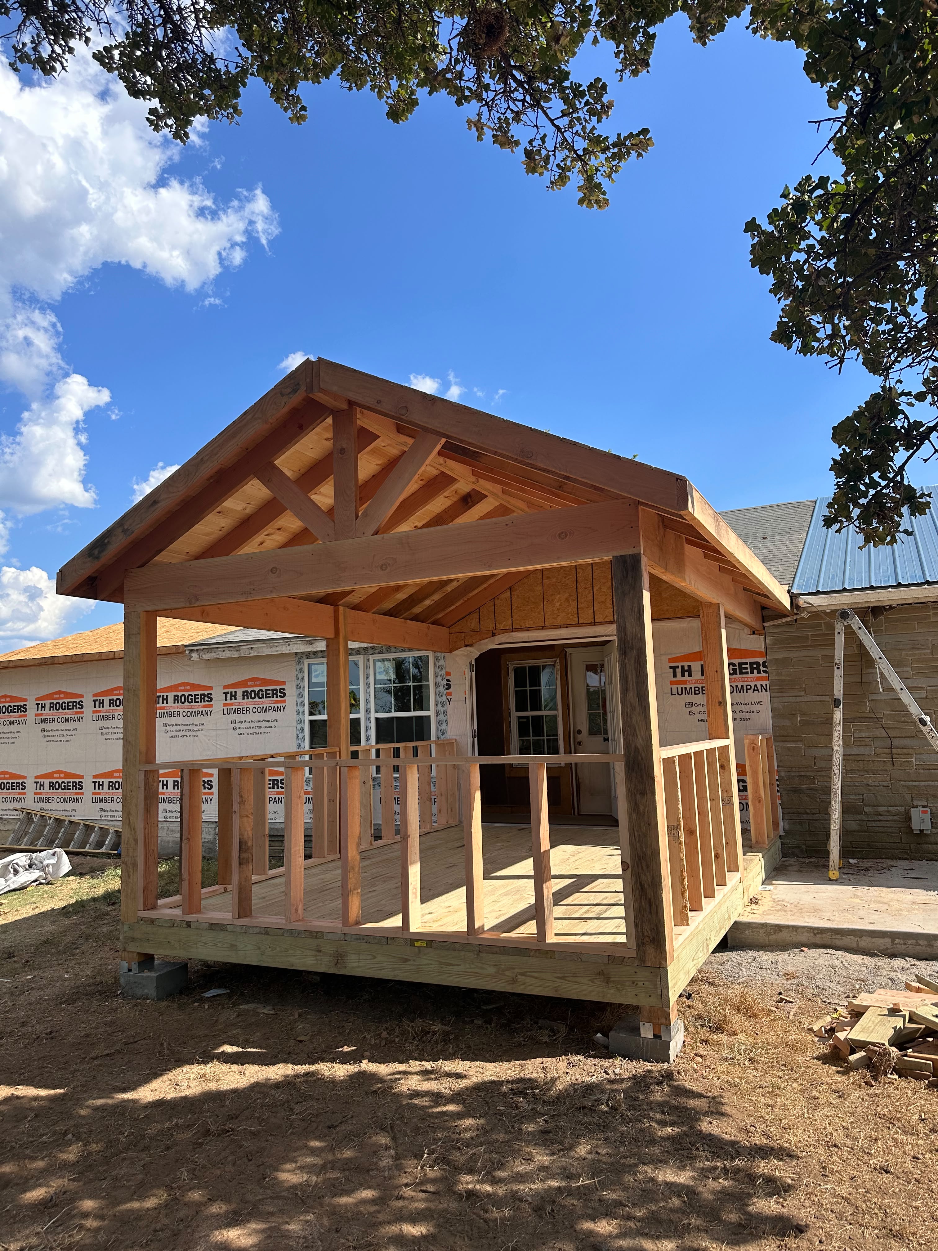 Decks contractor in Poteau OK completed by N2 Garcia's Construction LLC