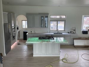 {{ custom_values.service_2 }} in {{custom_values.area_2})