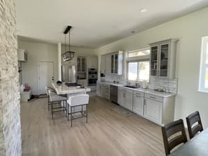 {{ custom_values.service_3 }} in {{custom_values.area_2})