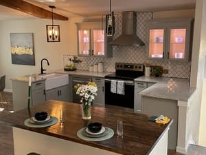 {{ custom_values.service_4 }} in {{custom_values.area_1})