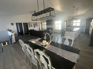 {{ custom_values.service_2 }} in {{custom_values.area_3})